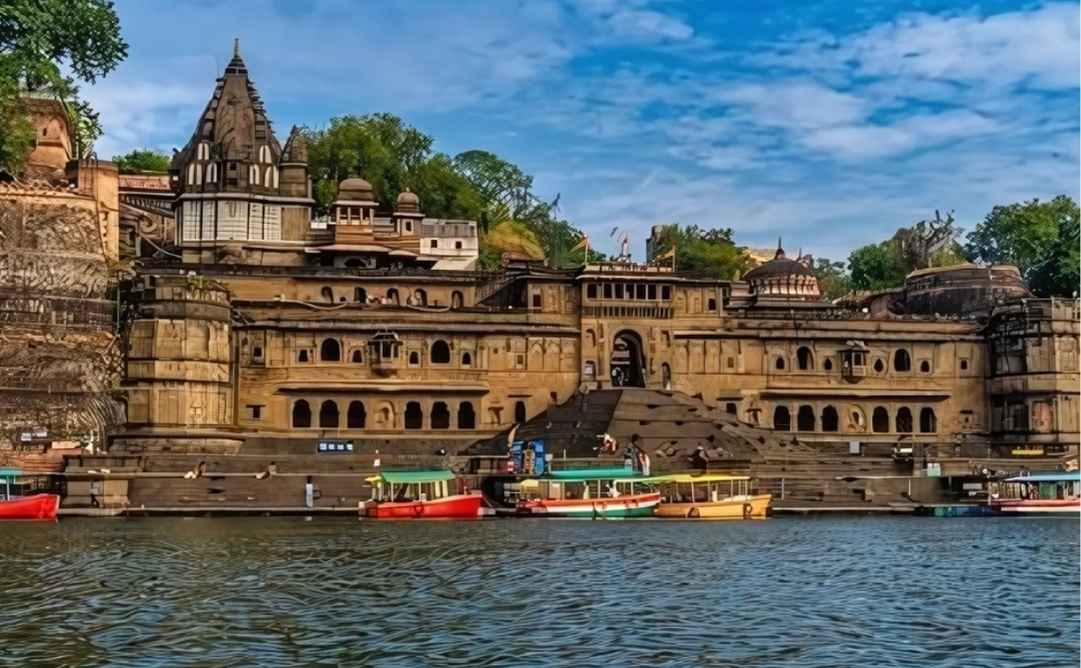 Bhopal to Maheshwar