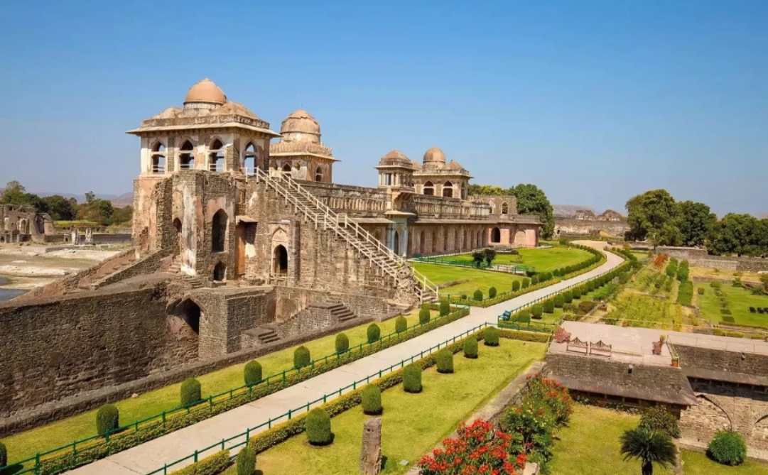 Bhopal to Mandu