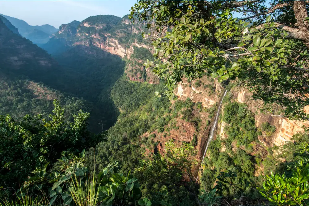 Bhopal To Pachmarhi Taxi Service